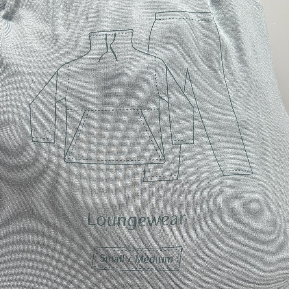 TWO Loungewear Set - Small/Medium